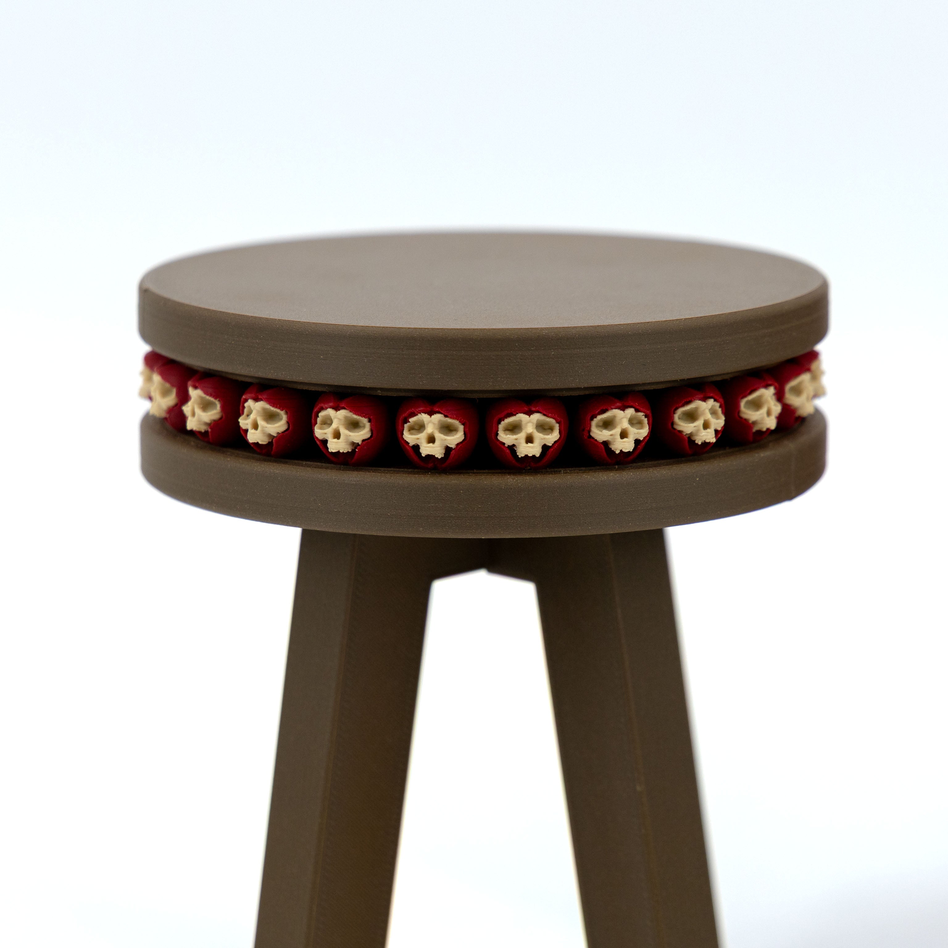 NO KIND - Apple Bearing Chair 100%