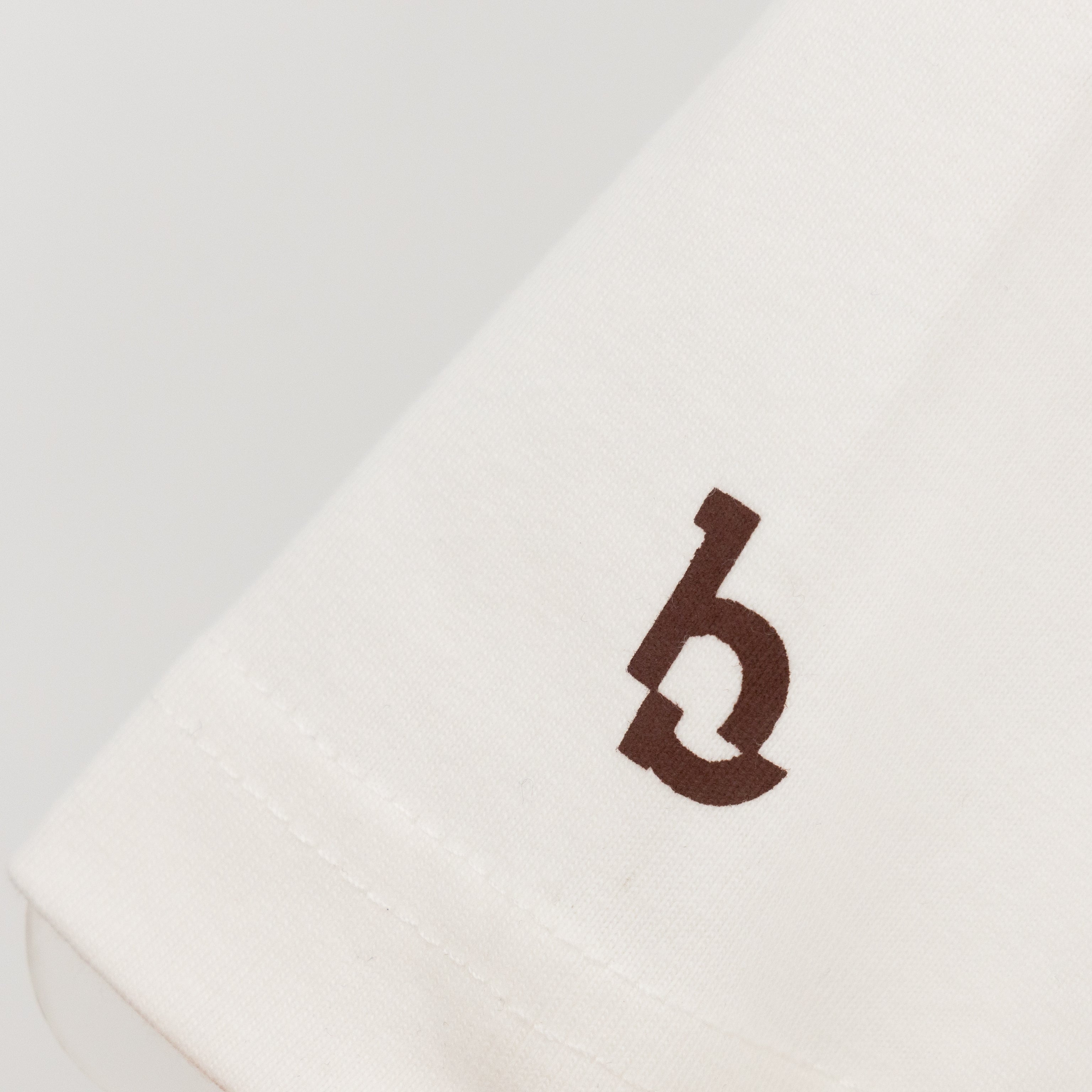 NO KIND. of TEE : b for Banana - White