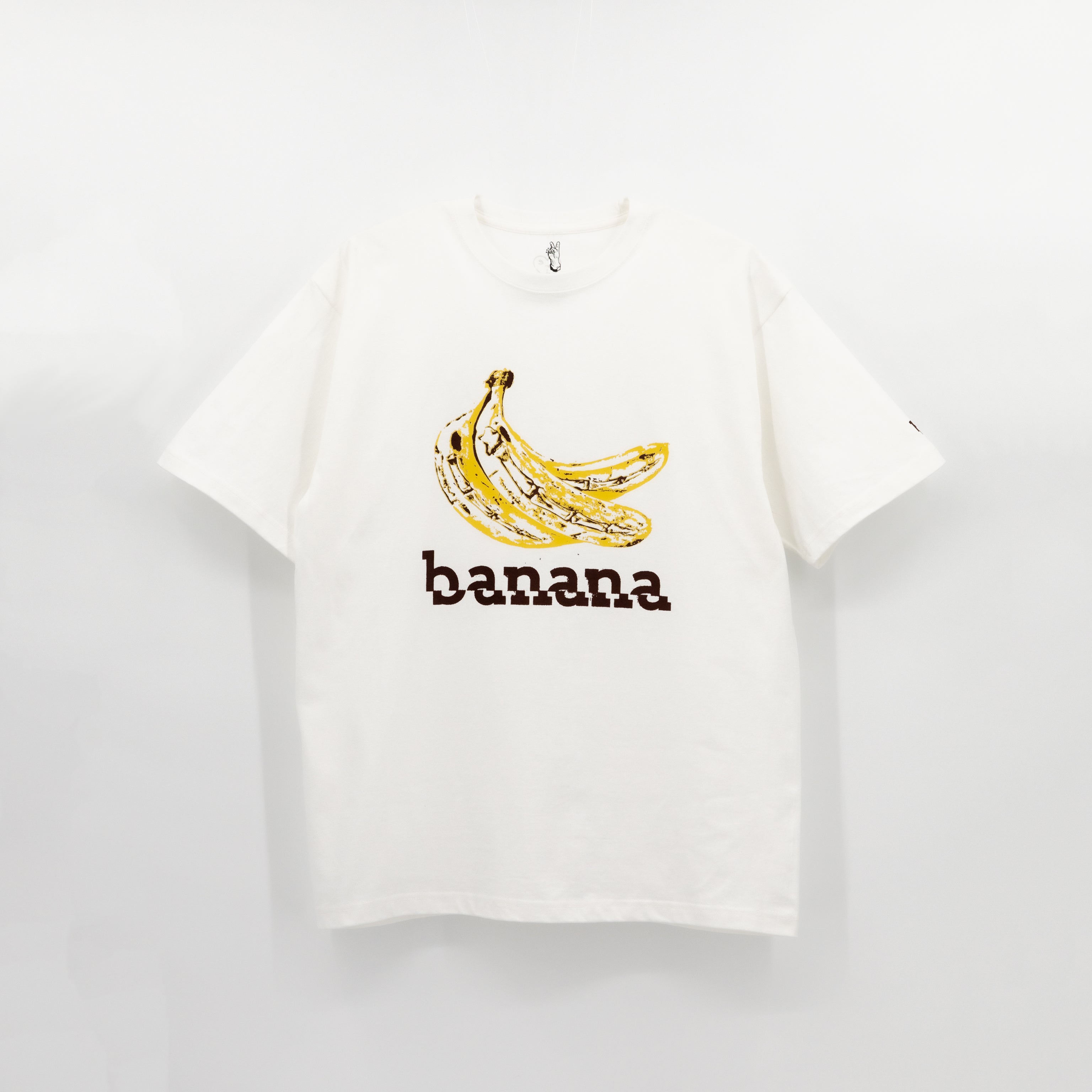 NO KIND. of TEE : b for Banana - White