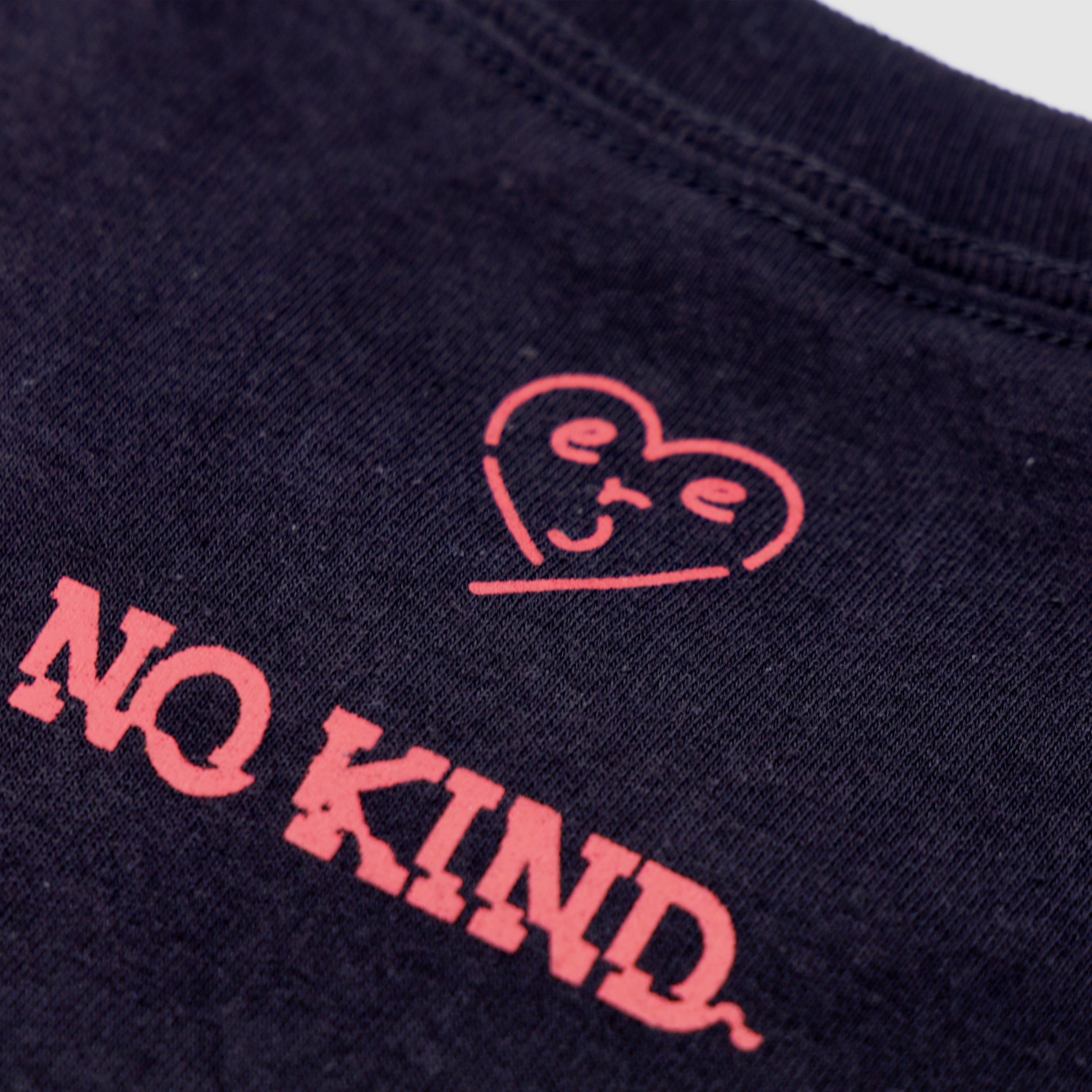 [COTTON USA] NO KIND. of TEE : c for CHERRY - Black